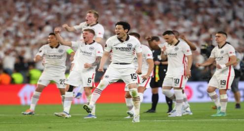 يويفا يصدر عقوبات بحق فرانكفورت بسبب أحداث مباراته أمام ويستهام